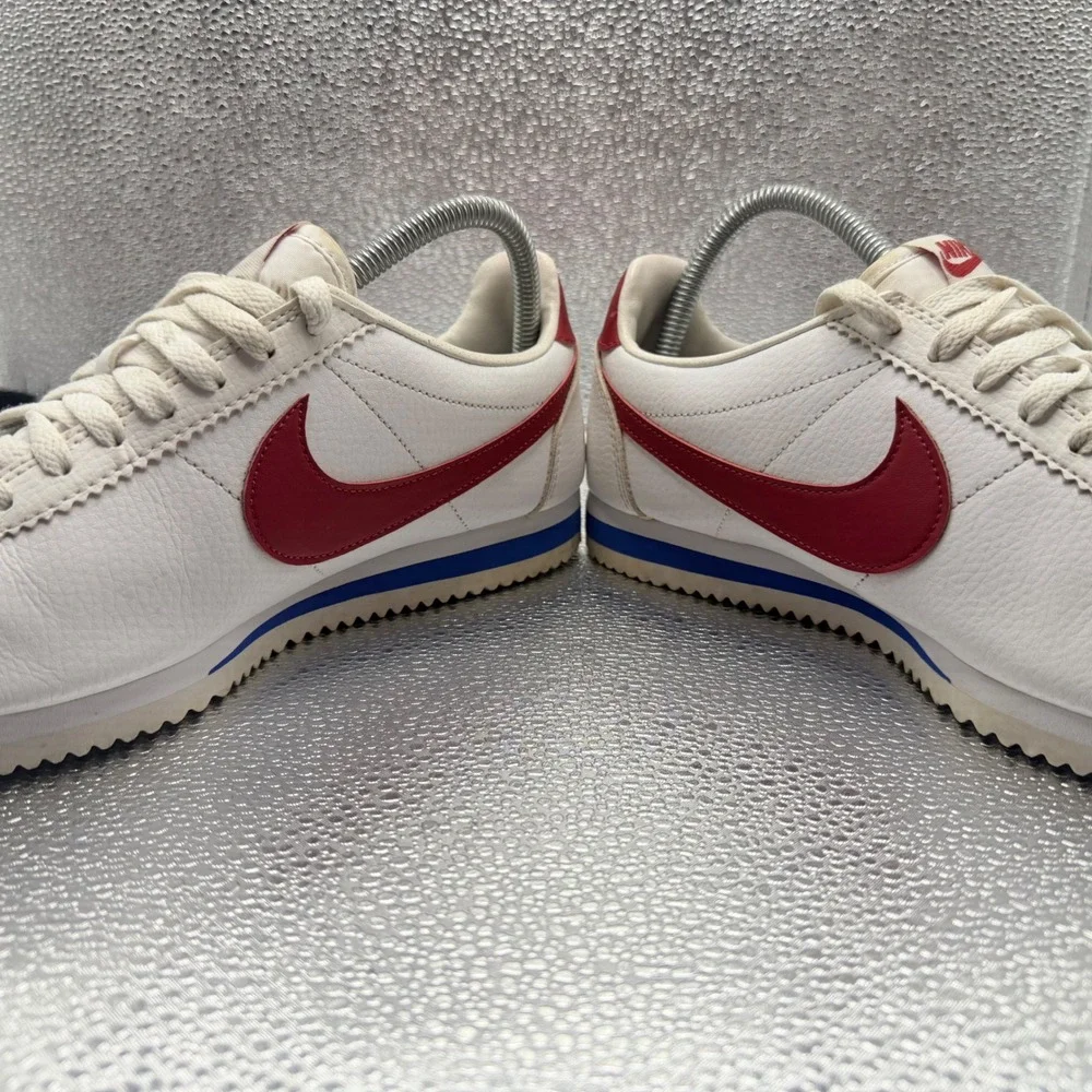 Size 6.5 Nike Cortez Basic Sneakers Womens White Excellent Classic Leather Retro